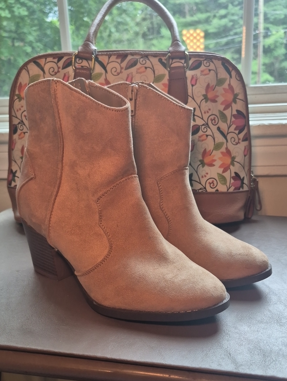 Sonoma Good For Life  Size 6M Women's Taupe Suede Ankle Booties with Side Zip